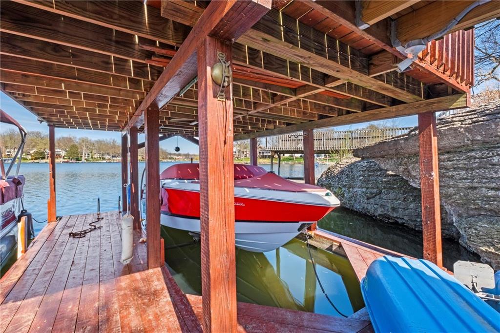 32 BEACH Drive