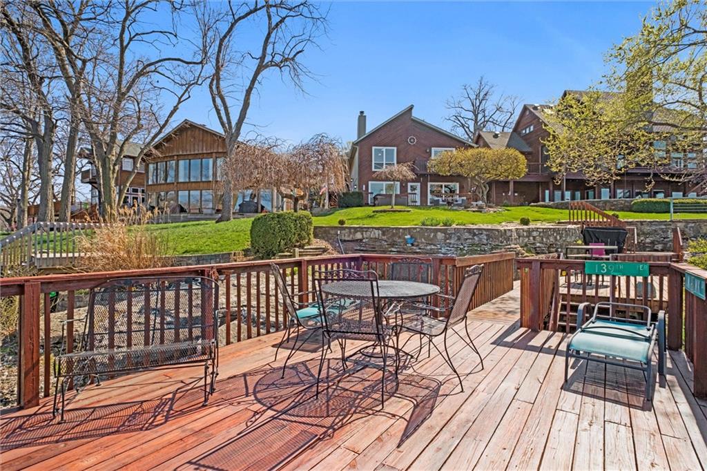32 BEACH Drive