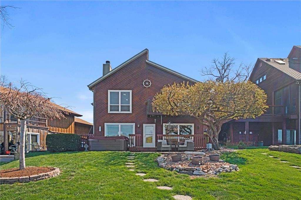 32 BEACH Drive