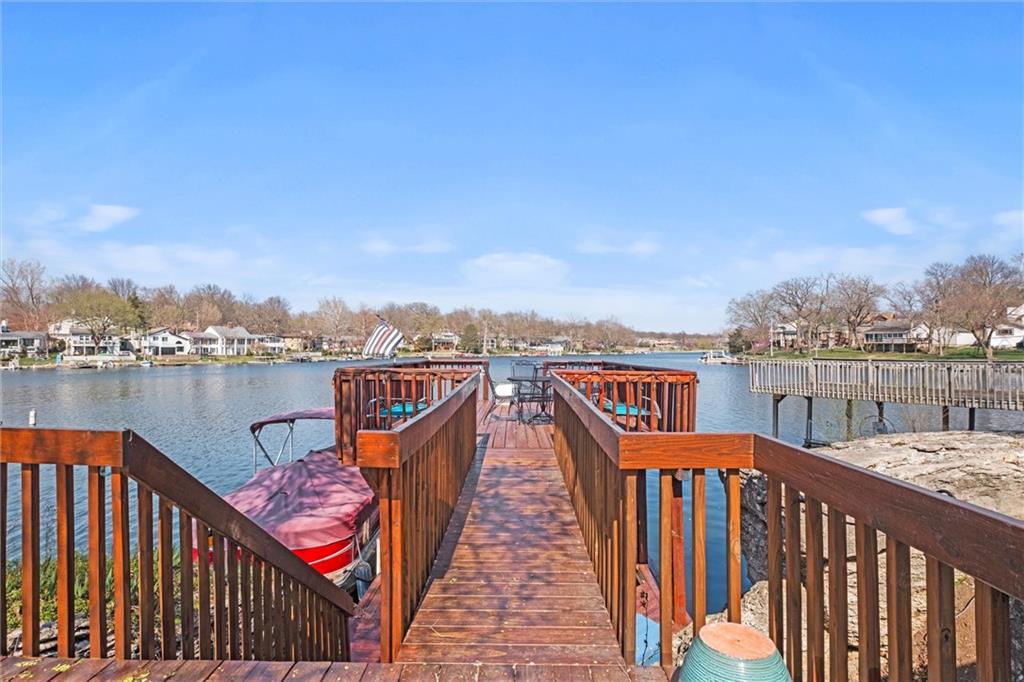 32 BEACH Drive