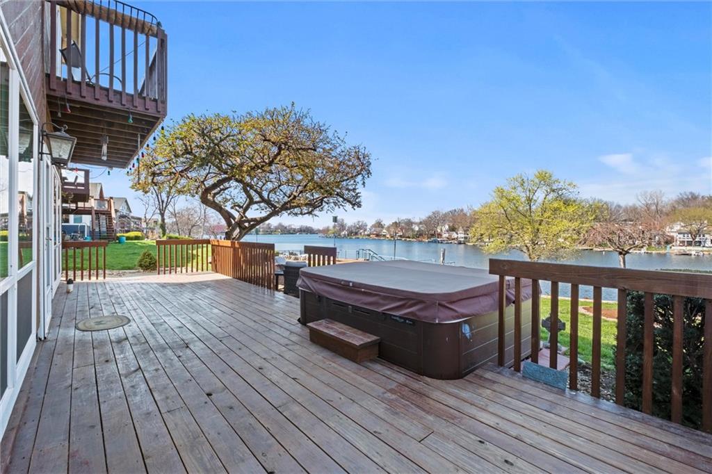 32 BEACH Drive
