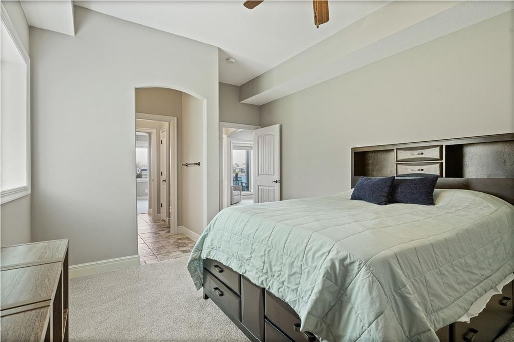 1202 Lakecrest Circle