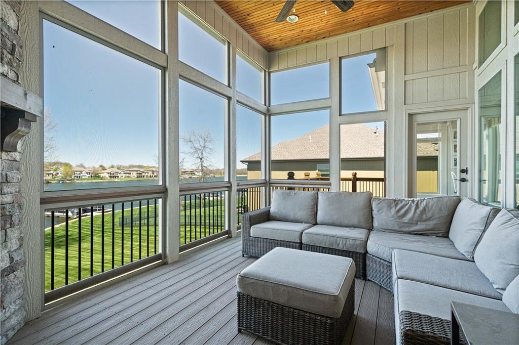 1202 Lakecrest Circle