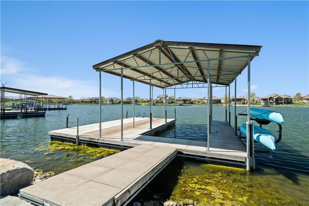 1202 Lakecrest Circle