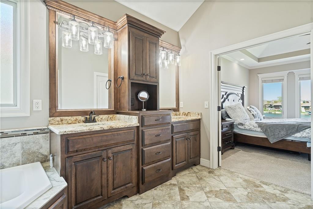 1202 Lakecrest Circle