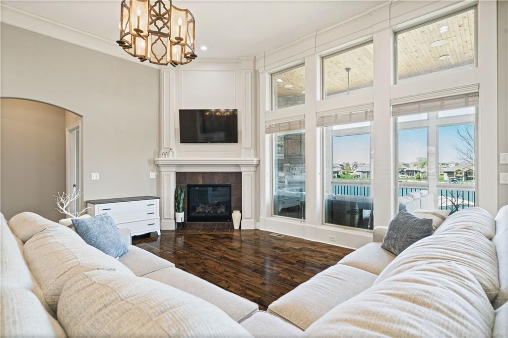 1202 Lakecrest Circle