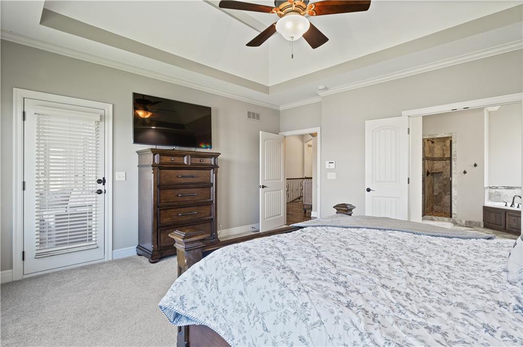 1202 Lakecrest Circle
