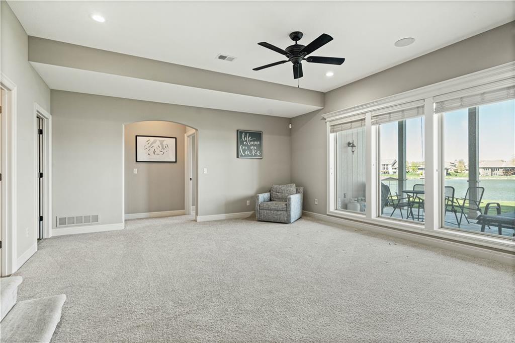 1202 Lakecrest Circle