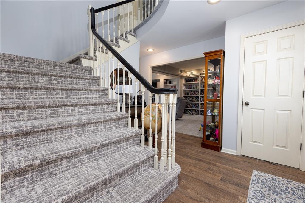 138 NE Edgewater Drive