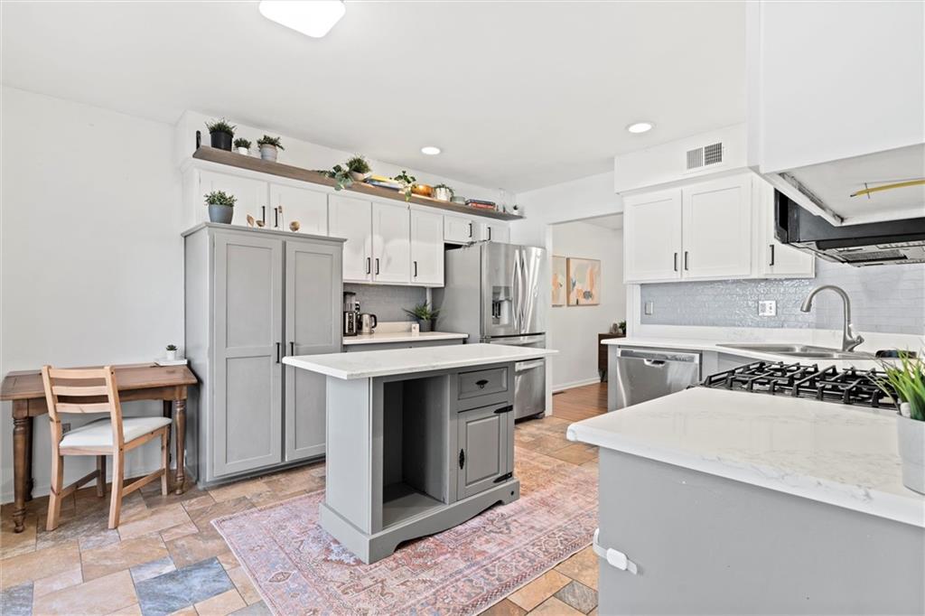 46 Emerald Shore Drive