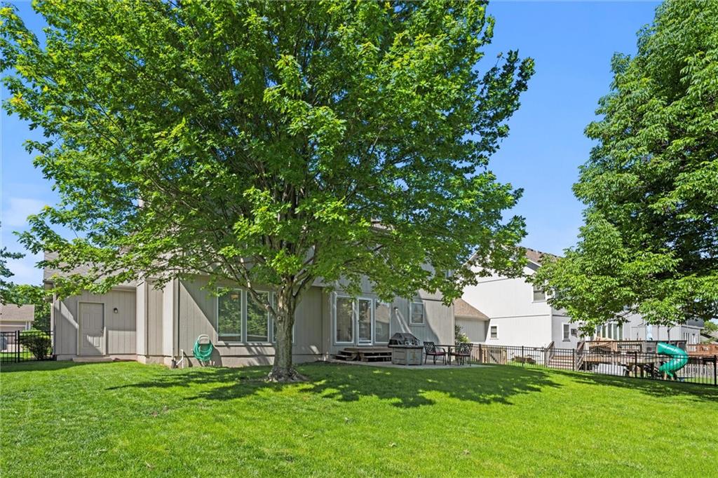 2516 SW 11TH Street