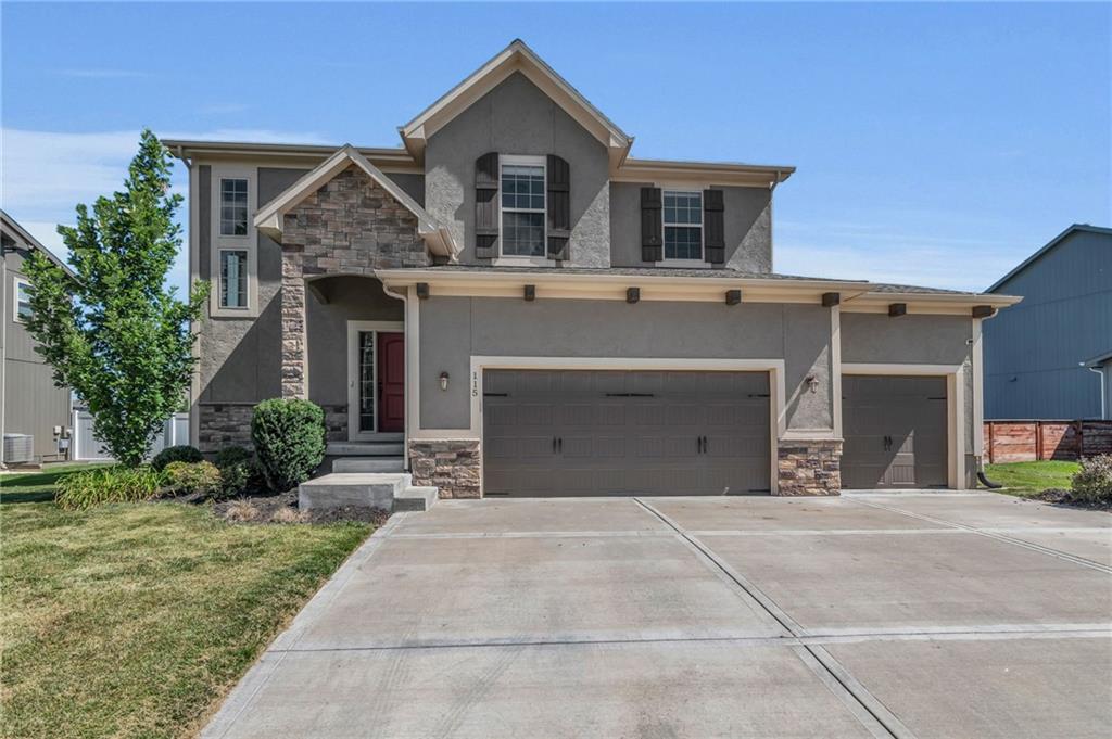 115 SE Briar Valley Lane