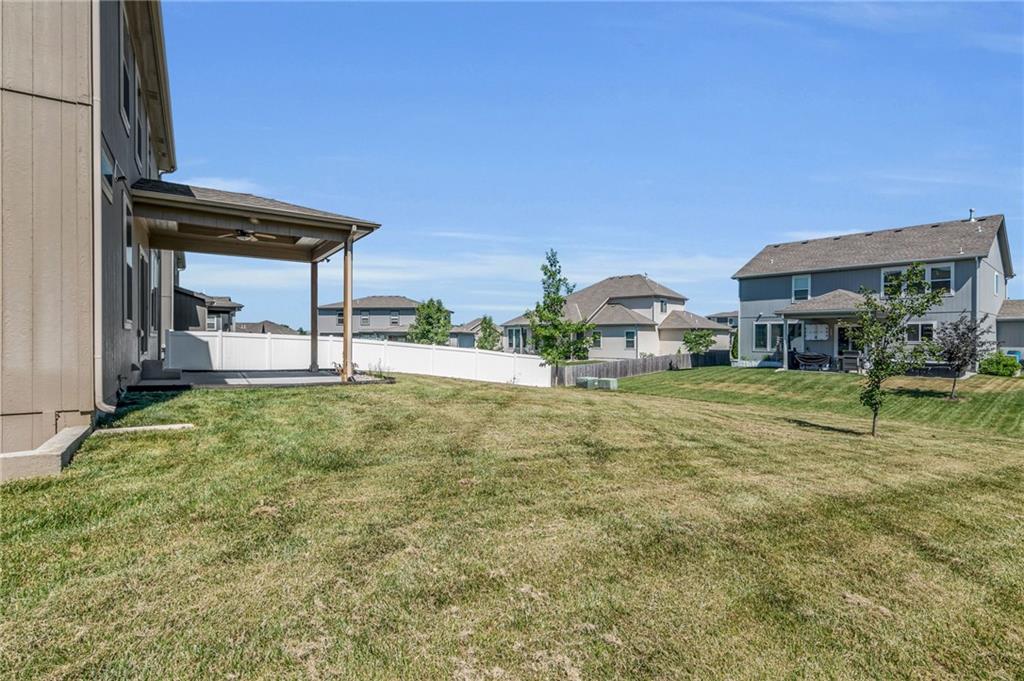 115 SE Briar Valley Lane