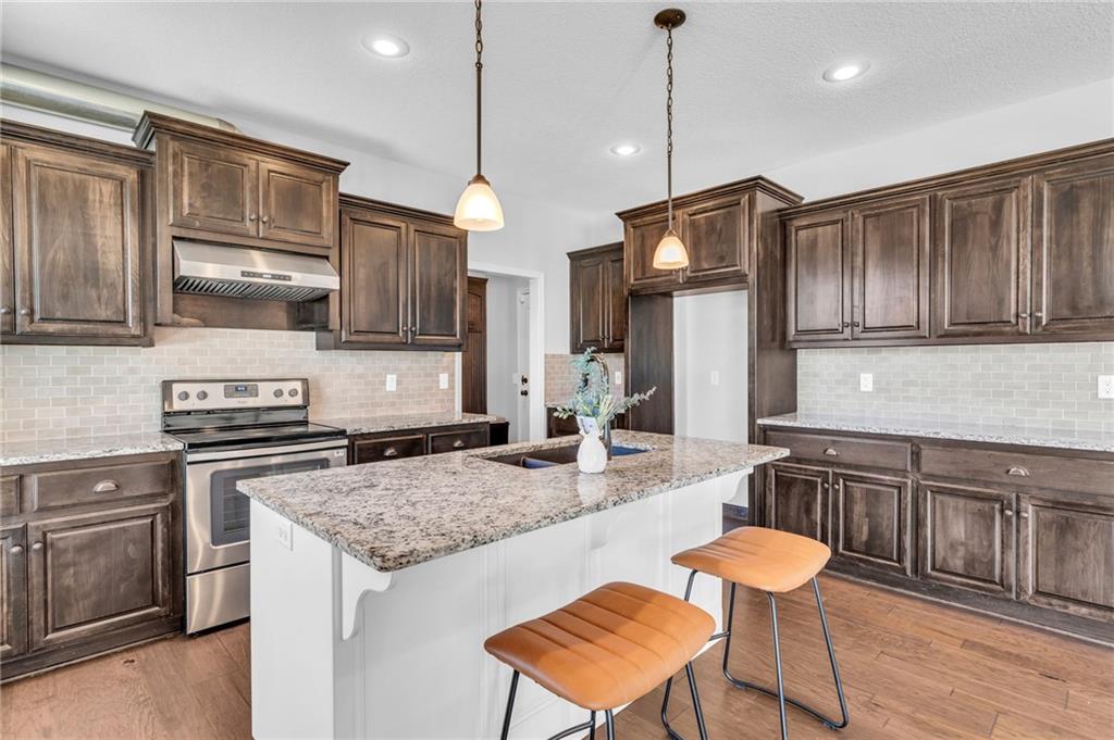 115 SE Briar Valley Lane