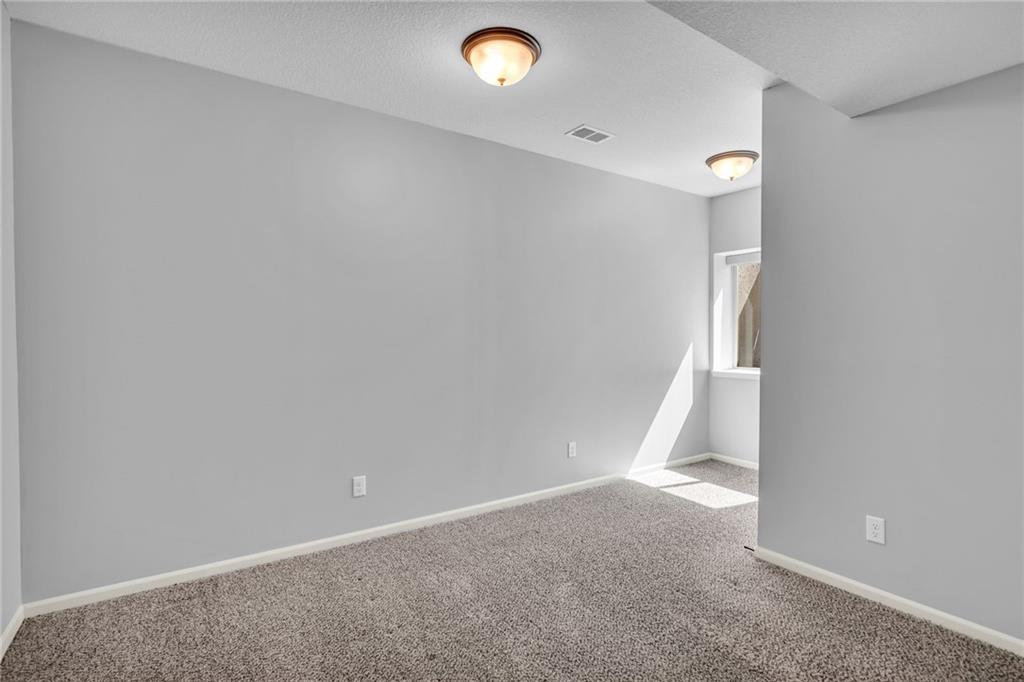 115 SE Briar Valley Lane