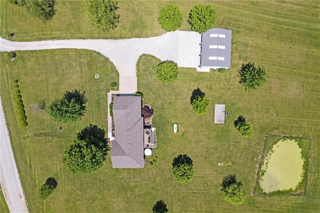 7557 SE Troxler Lane