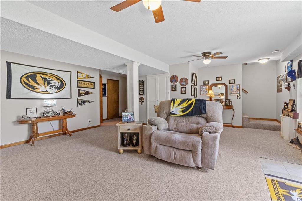 7557 SE Troxler Lane