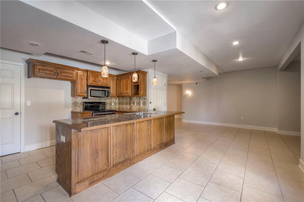 1804 SW Longview Terrace