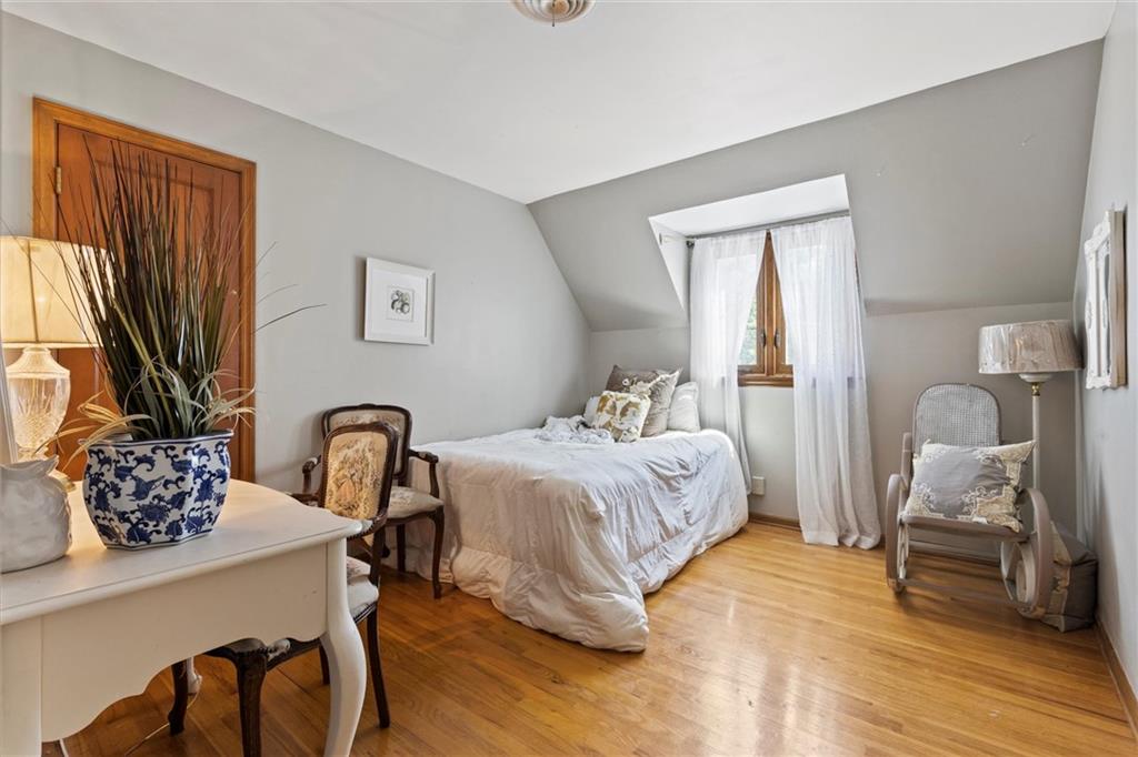 7109 HARECLIFF Drive