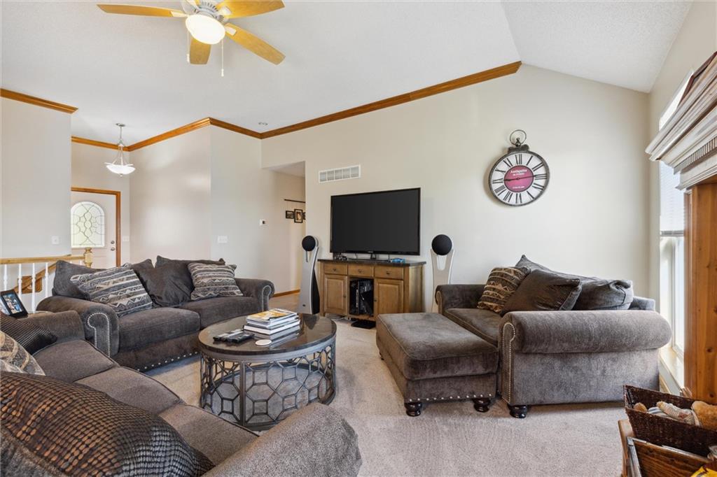 805 NW Albatross Drive