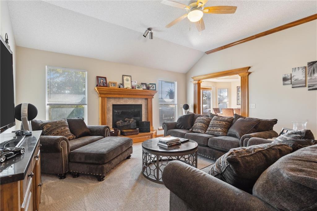 805 NW Albatross Drive