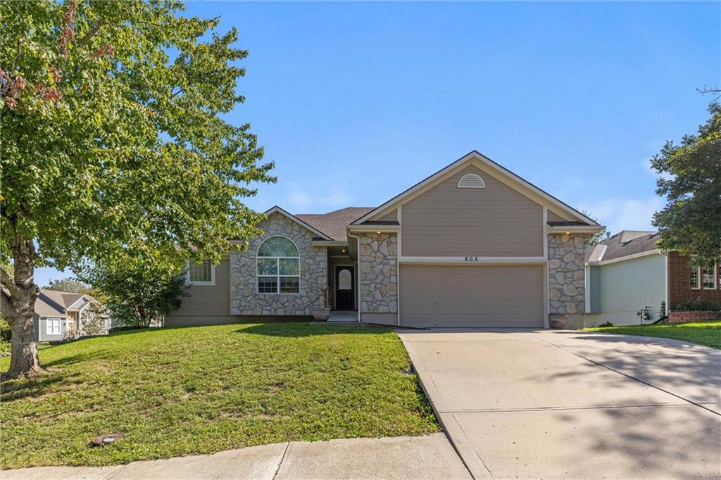 805 NW Albatross Drive