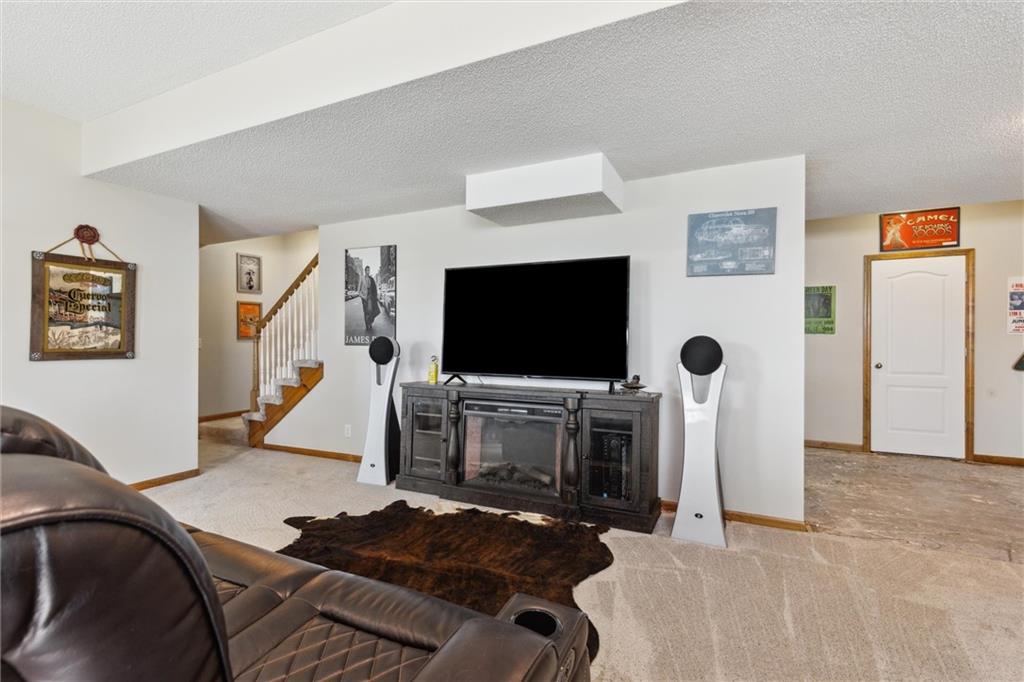 805 NW Albatross Drive