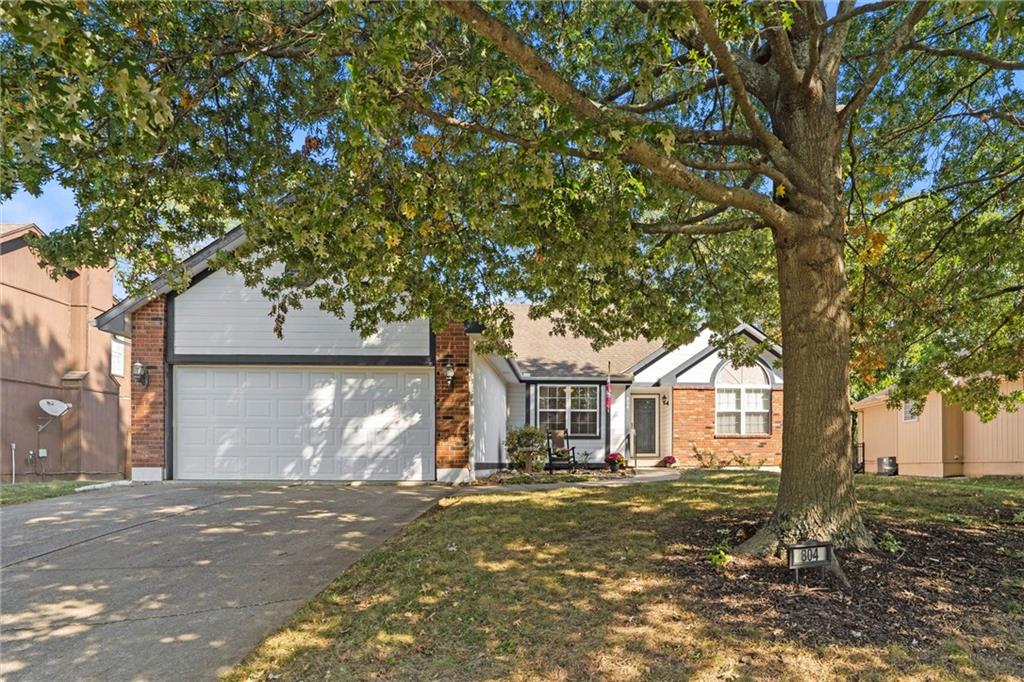 804 NE Ridge Creek Drive