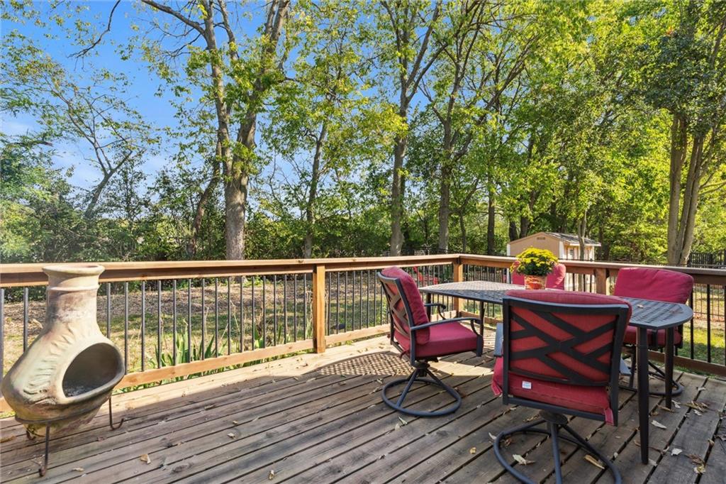 804 NE Ridge Creek Drive