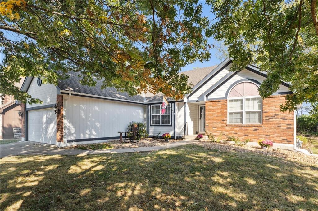 804 NE Ridge Creek Drive
