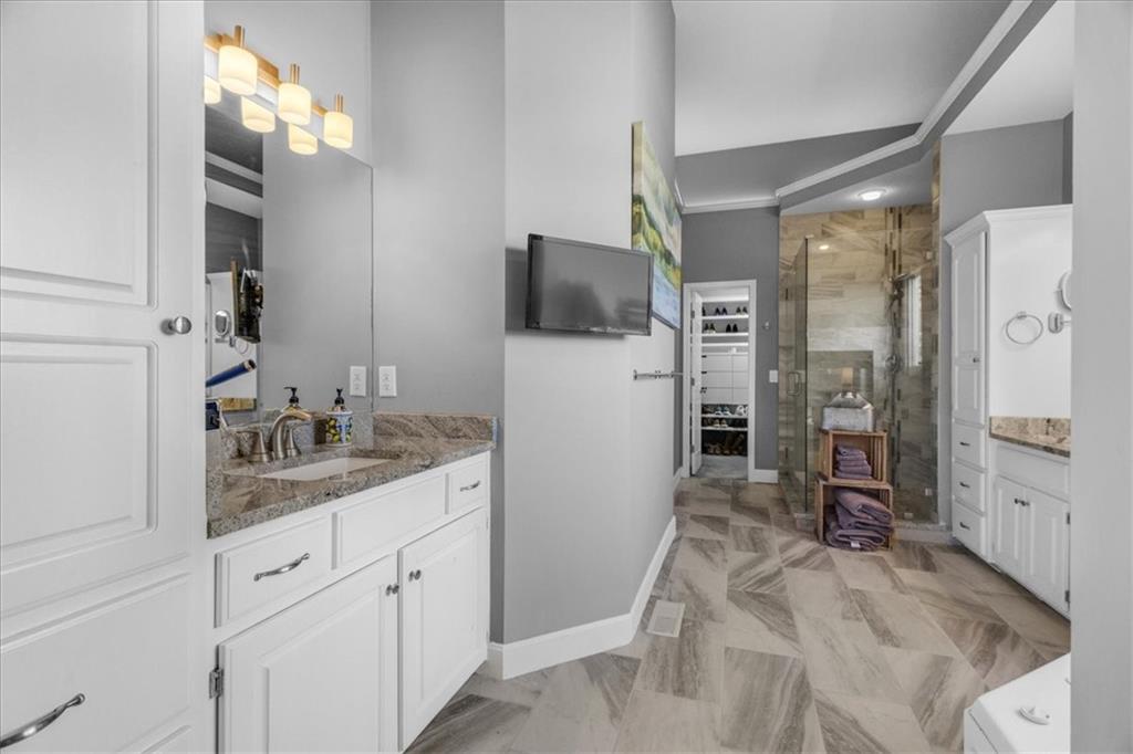 5509 NE OAKS RIDGE Lane
