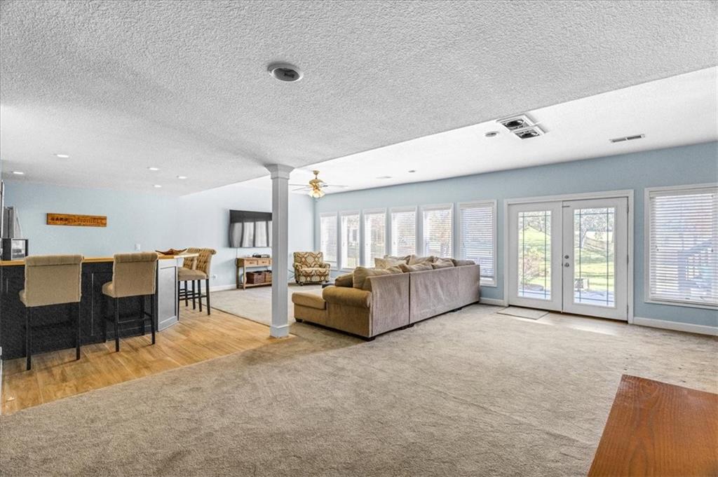 5509 NE OAKS RIDGE Lane