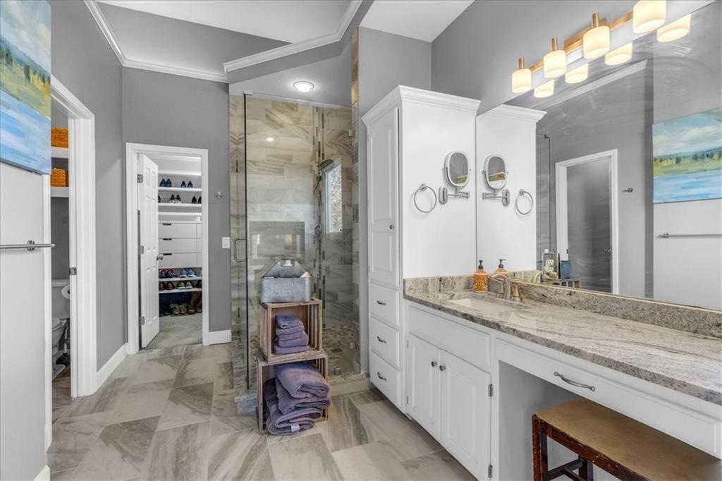 5509 NE OAKS RIDGE Lane
