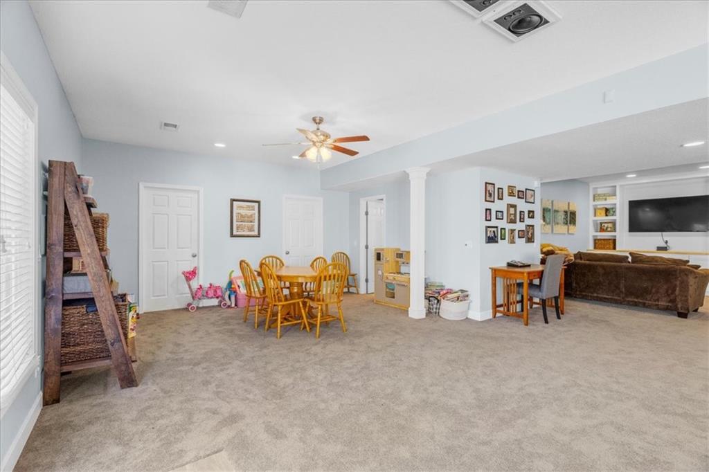 5509 NE OAKS RIDGE Lane