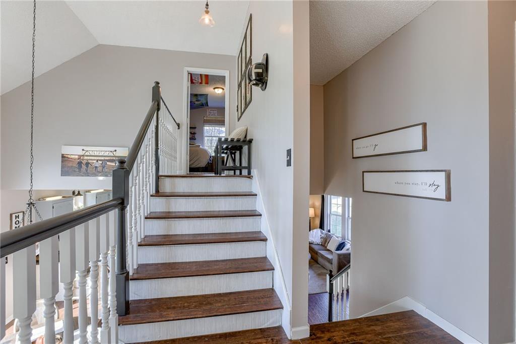 2433 SE 7th Street