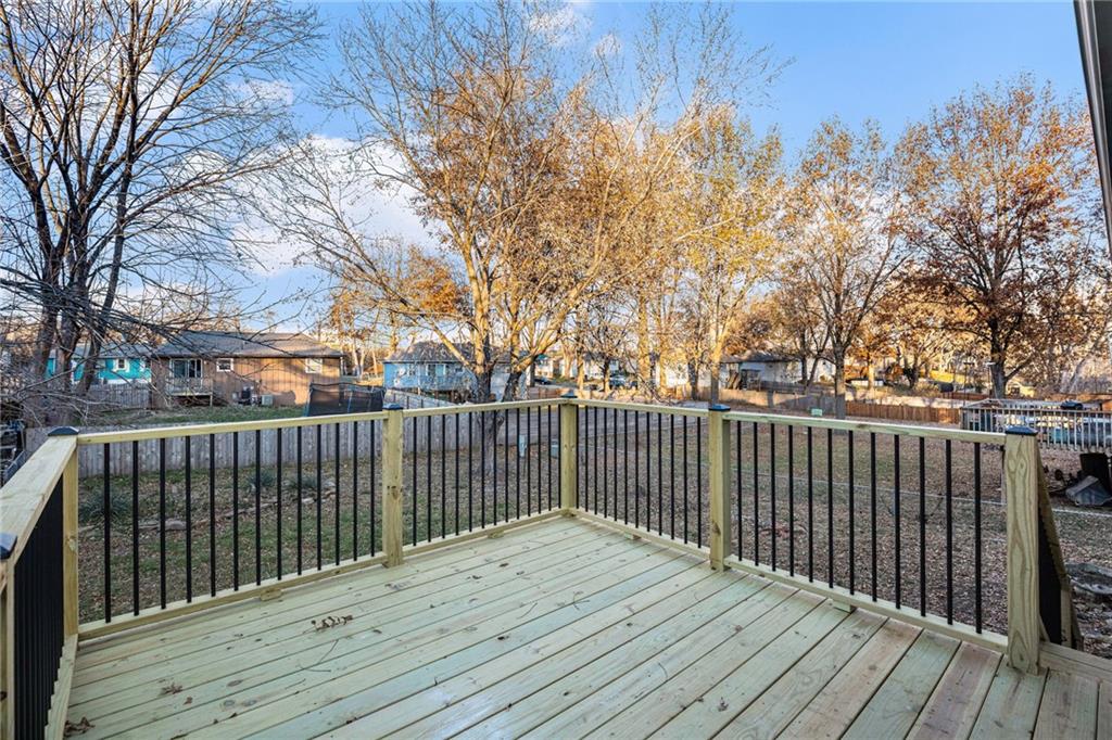 1202 R D MIZE Road