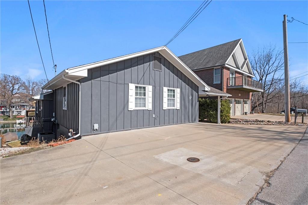 82 Anchor Drive