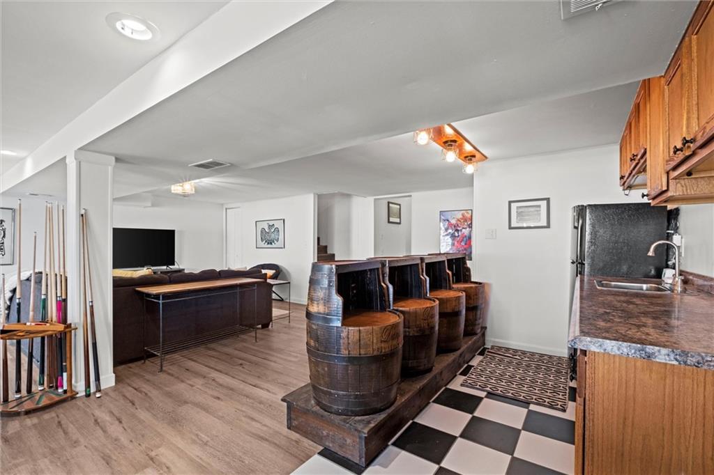 82 Anchor Drive