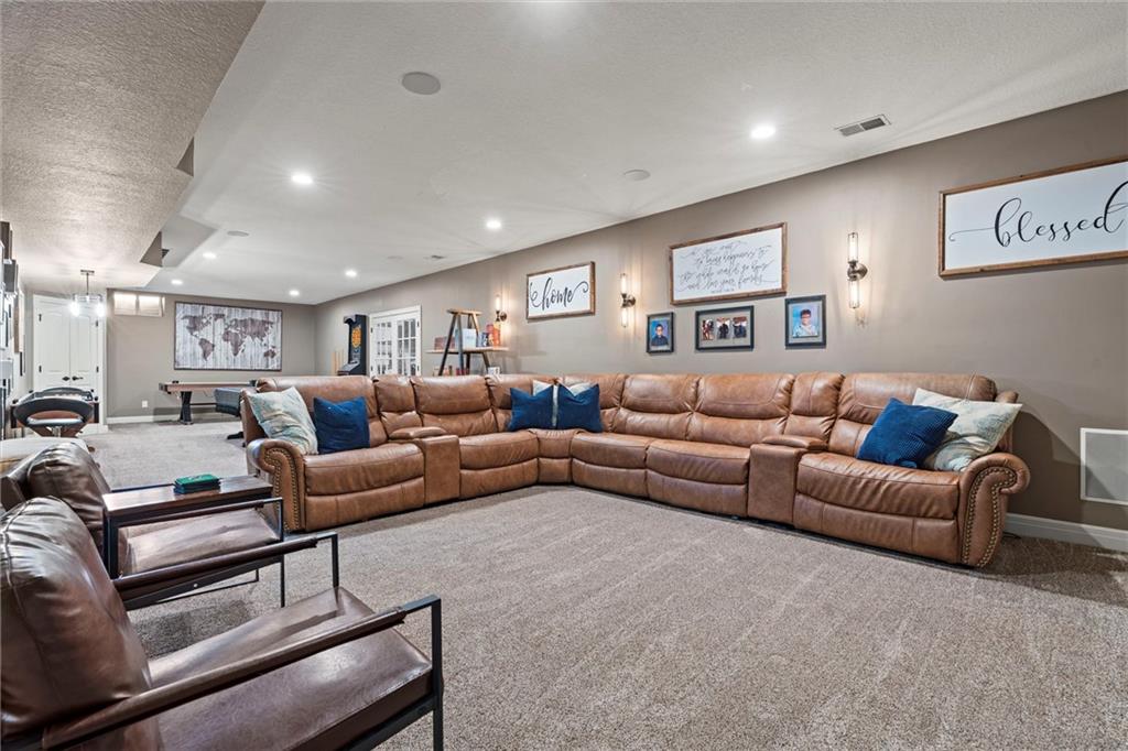 4209 NE TREMONT Circle