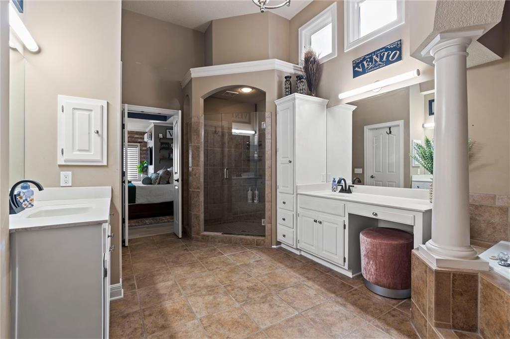 4209 NE TREMONT Circle
