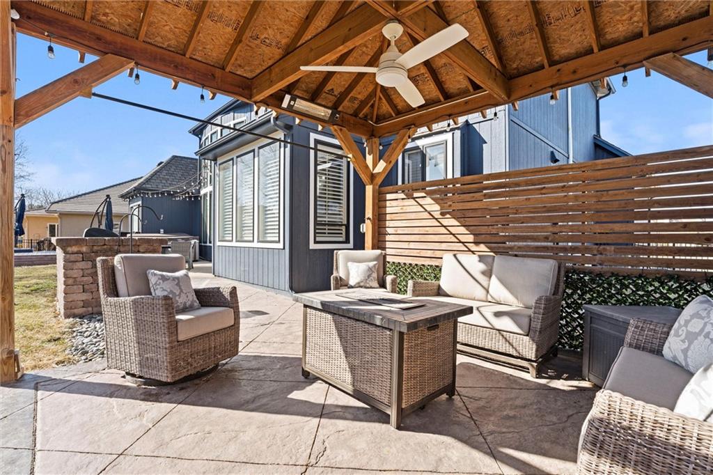 4209 NE TREMONT Circle