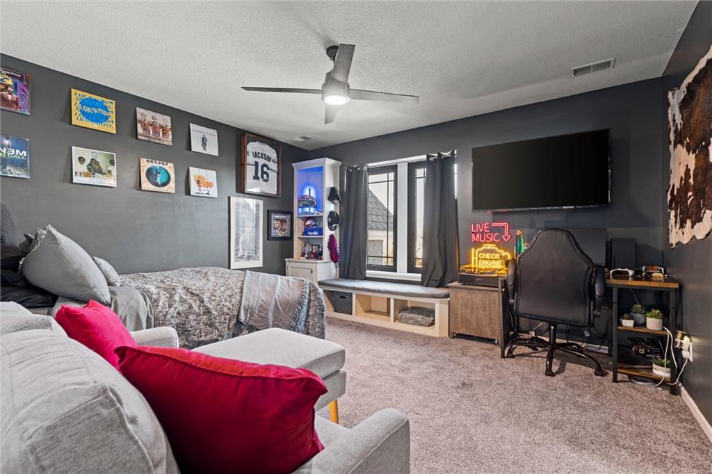 4209 NE TREMONT Circle