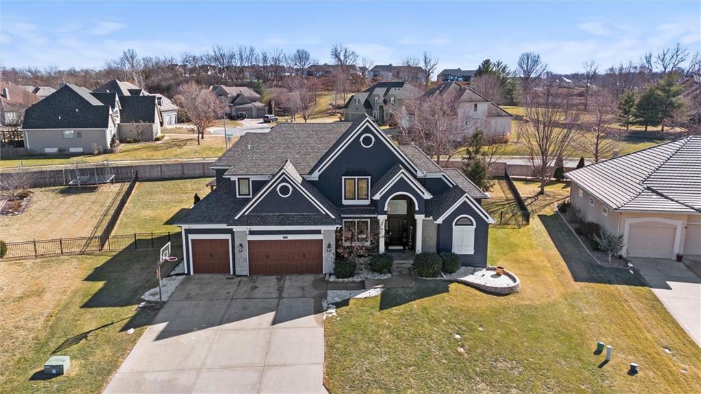 4209 NE TREMONT Circle