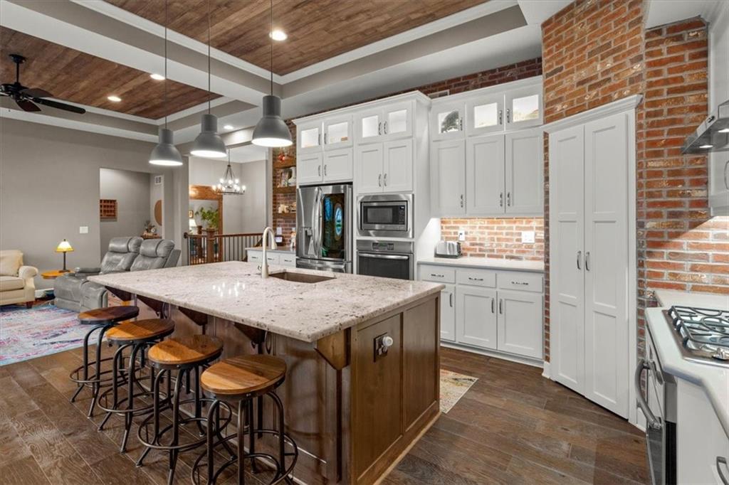 1420 Woodland Road