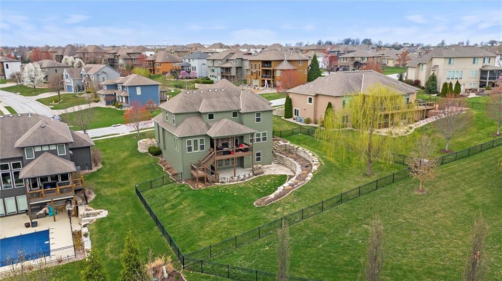 2804 NW Thoreau Drive