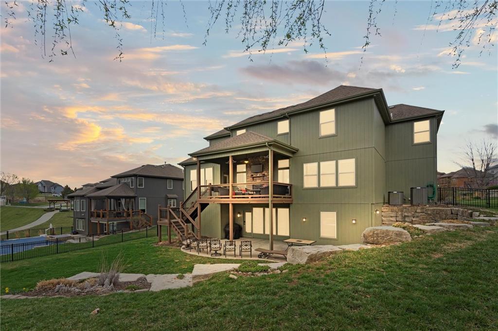 2804 NW Thoreau Drive