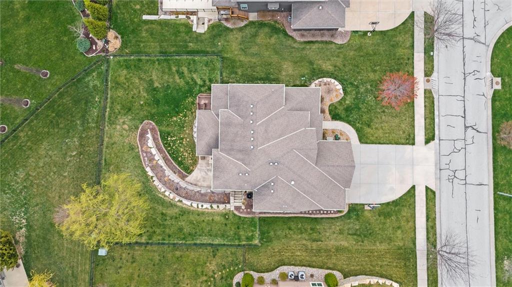 2804 NW Thoreau Drive