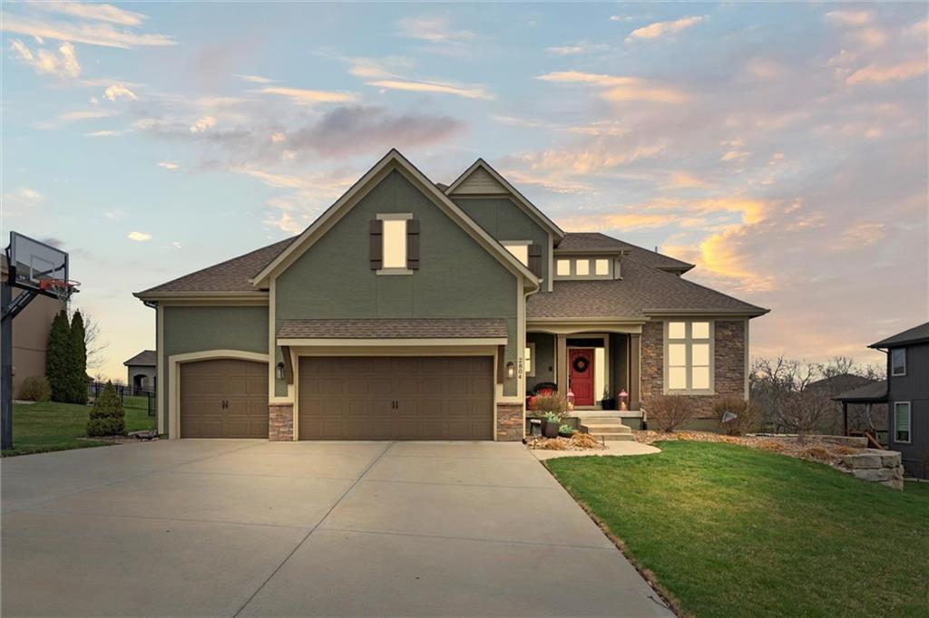 2804 NW Thoreau Drive