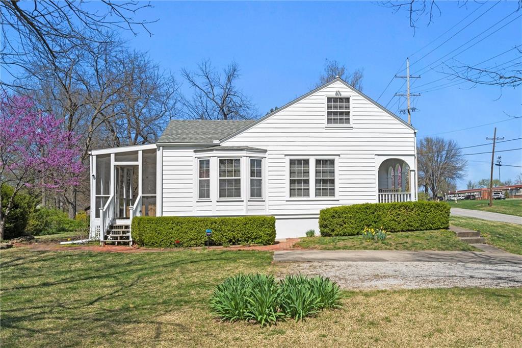 6804 Woodson Road