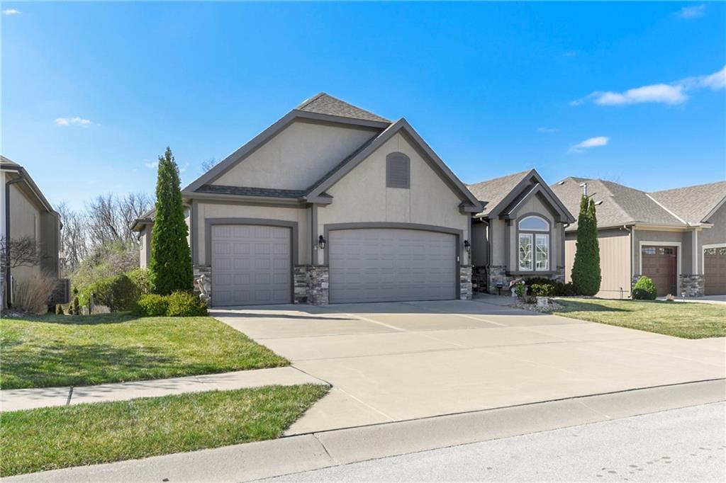 1699 NE Parkwood Drive